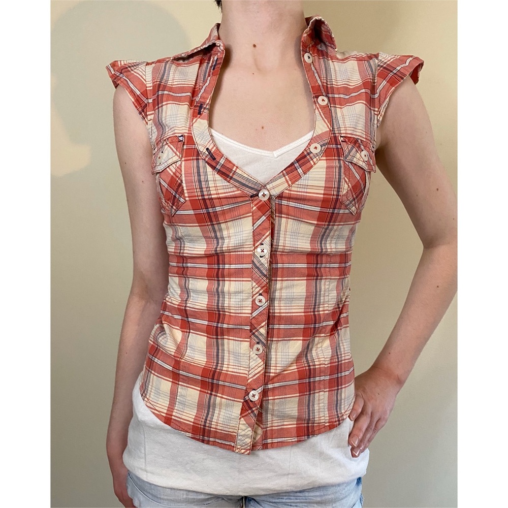 Plaid sleeveless button down top